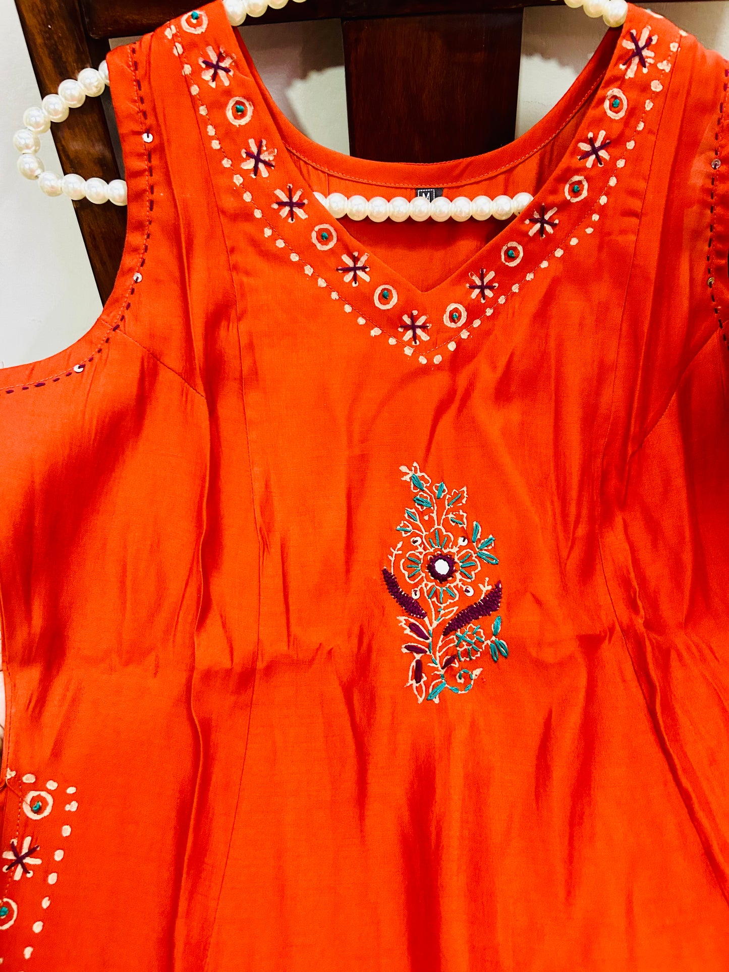 Saheli- Minimalistic Suit Set